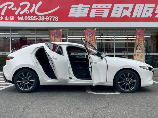 ＭＡＺＤＡ３ファストバック ２０Ｓプロアクティブ　ツーリングセレクション　８．８インチ純正ナビ／ＴＶ／バックカメラ／シートヒーター／ステアリングヒーター／レーダークルーズコントロール／スマートブレーキサポート／パーキングセンサー／ＬＥＤヘッドライト／ＥＴＣ／パワーシート／（42枚目）