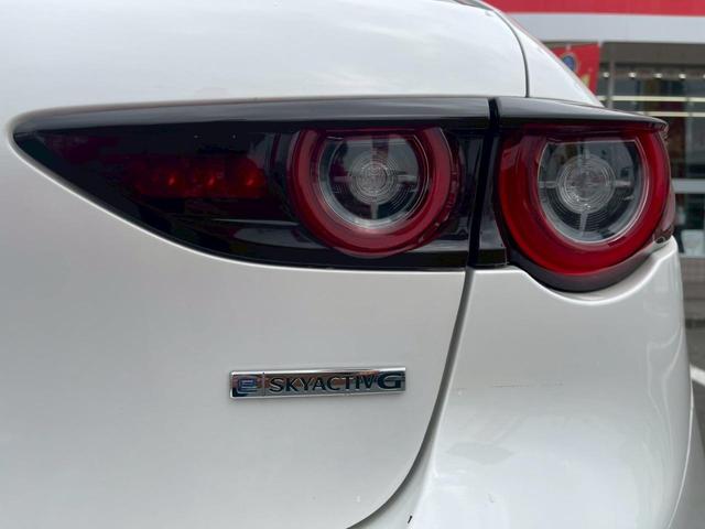 ＭＡＺＤＡ３ファストバック ２０Ｓプロアクティブ　ツーリングセレクション　８．８インチ純正ナビ／ＴＶ／バックカメラ／シートヒーター／ステアリングヒーター／レーダークルーズコントロール／スマートブレーキサポート／パーキングセンサー／ＬＥＤヘッドライト／ＥＴＣ／パワーシート／（47枚目）