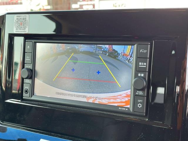 エルグランド ２５０ハイウェイスターＳ　両側パワースライドドア／純正ナビ／バックカメラ／エマージェンシーブレーキ／クルーズコントロール／ＬＥＤヘッドライト／踏み間違い衝突防止アシスト／車線逸脱防止支援システム／純正１８インチＡＷ／ＥＴＣ／（5枚目）