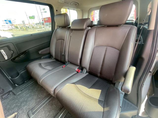 エルグランド ２５０ハイウェイスターＳ　両側パワースライドドア／純正ナビ／バックカメラ／エマージェンシーブレーキ／クルーズコントロール／ＬＥＤヘッドライト／踏み間違い衝突防止アシスト／車線逸脱防止支援システム／純正１８インチＡＷ／ＥＴＣ／（24枚目）