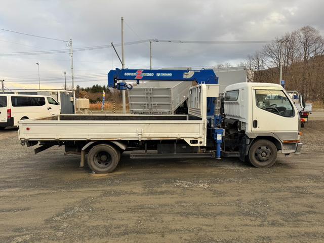 キャンター ◎ワイド・ロング ◎3段ラジコンクレーン ◎荷台内寸法 長410 幅209cm(8枚目)