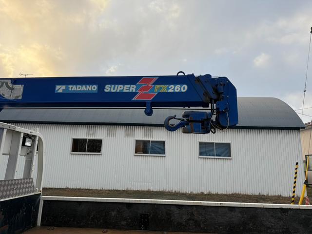 キャンター ◎ワイド・ロング ◎3段ラジコンクレーン ◎荷台内寸法 長410 幅209cm(14枚目)