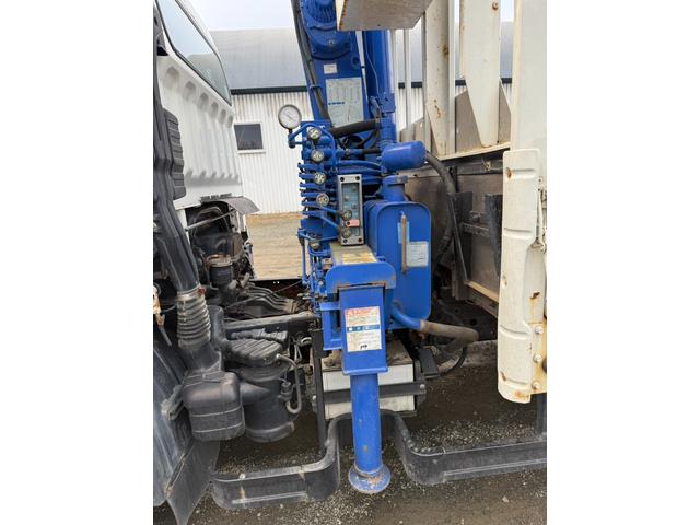 キャンター ◎ワイド・ロング ◎3段ラジコンクレーン ◎荷台内寸法 長410 幅209cm(16枚目)