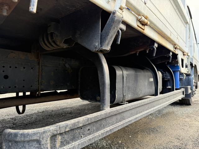 キャンター ◎ワイド・ロング ◎3段ラジコンクレーン ◎荷台内寸法 長410 幅209cm(26枚目)