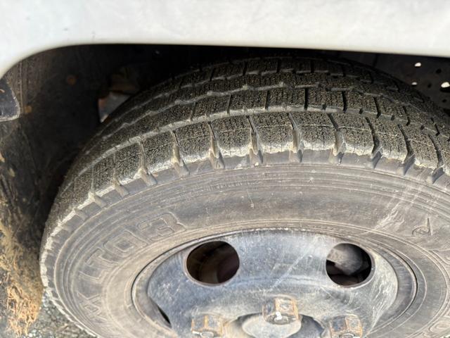 キャンター ◎ワイド・ロング ◎3段ラジコンクレーン ◎荷台内寸法 長410 幅209cm(29枚目)