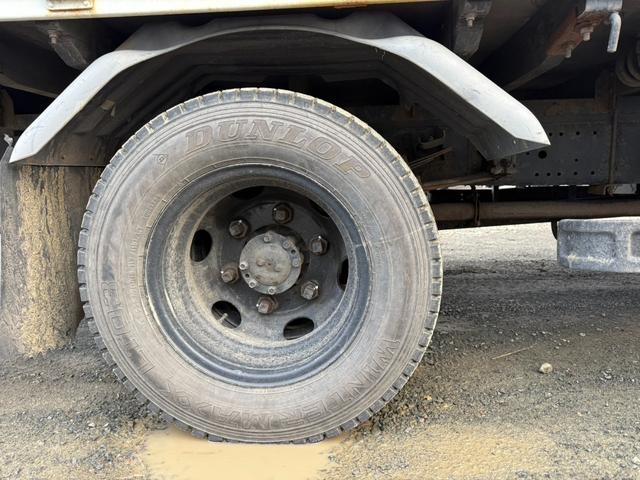 キャンター ◎ワイド・ロング ◎3段ラジコンクレーン ◎荷台内寸法 長410 幅209cm(30枚目)