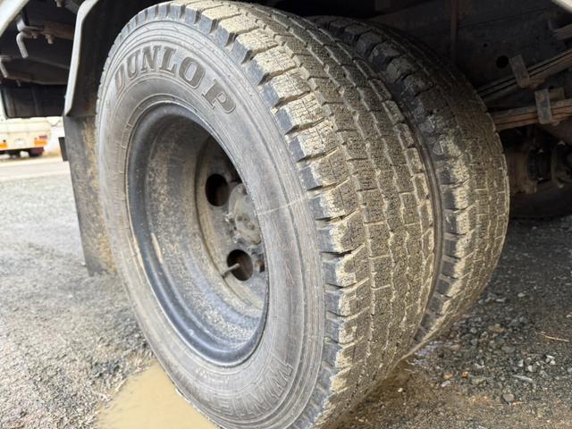 キャンター ◎ワイド・ロング ◎3段ラジコンクレーン ◎荷台内寸法 長410 幅209cm(31枚目)