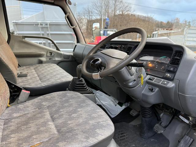 キャンター ◎ワイド・ロング ◎3段ラジコンクレーン ◎荷台内寸法 長410 幅209cm(46枚目)