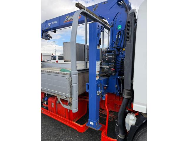 エルフトラック ◎3.5t ◎ワイド・ロング ◎4段ラジコンクレーン◎ハイジャッキアウトリガー ◎荷台内寸法 長さ430 幅208 高60cm ◎3方開アルミアオリ ◎リヤアウトリガー(手動)◎アルミブリッジ付(14枚目)