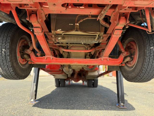 エルフトラック ◎3.5t ◎ワイド・ロング ◎4段ラジコンクレーン◎ハイジャッキアウトリガー ◎荷台内寸法 長さ430 幅208 高60cm ◎3方開アルミアオリ ◎リヤアウトリガー(手動)◎アルミブリッジ付(36枚目)