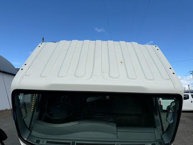 エルフトラック ◎3.5t ◎ワイド・ロング ◎4段ラジコンクレーン◎ハイジャッキアウトリガー ◎荷台内寸法 長さ430 幅208 高60cm ◎3方開アルミアオリ ◎リヤアウトリガー(手動)◎アルミブリッジ付(45枚目)