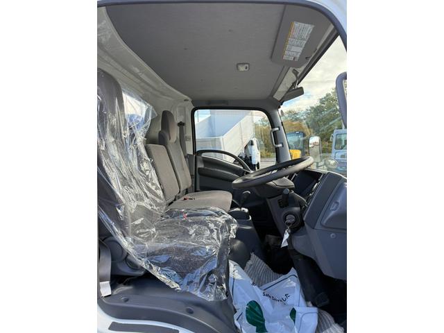 エルフトラック ◎3.5t ◎ワイド・ロング ◎4段ラジコンクレーン◎ハイジャッキアウトリガー ◎荷台内寸法 長さ430 幅208 高60cm ◎3方開アルミアオリ ◎リヤアウトリガー(手動)◎アルミブリッジ付(49枚目)