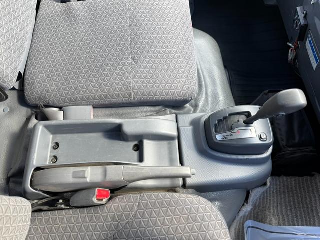 エルフトラック ◎3.5t ◎ワイド・ロング ◎4段ラジコンクレーン◎ハイジャッキアウトリガー ◎荷台内寸法 長さ430 幅208 高60cm ◎3方開アルミアオリ ◎リヤアウトリガー(手動)◎アルミブリッジ付(59枚目)