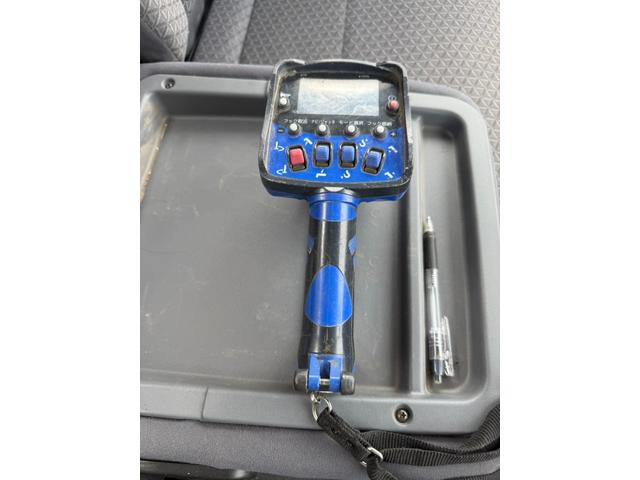 エルフトラック ◎3.5t ◎ワイド・ロング ◎4段ラジコンクレーン◎ハイジャッキアウトリガー ◎荷台内寸法 長さ430 幅208 高60cm ◎3方開アルミアオリ ◎リヤアウトリガー(手動)◎アルミブリッジ付(71枚目)