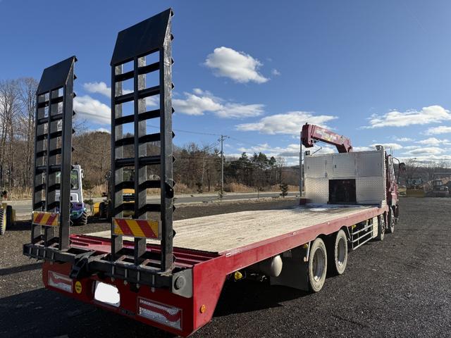 ギガ 　◎セルフクレーン　◎登坂板　◎スムーサー１２段ミッション　◎リヤエアサス　◎ラジコン３段クレーン　◎リモコンジャッキ（5枚目）