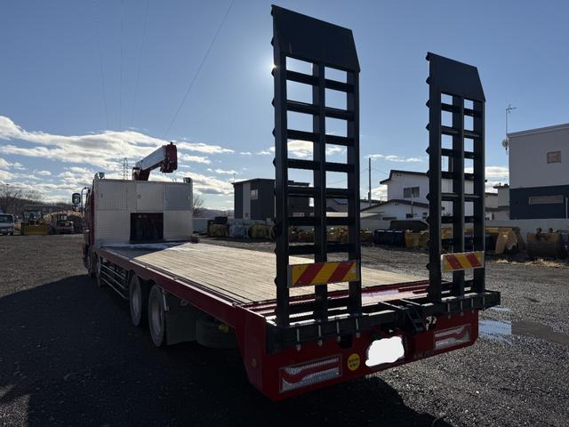 ギガ 　◎セルフクレーン　◎登坂板　◎スムーサー１２段ミッション　◎リヤエアサス　◎ラジコン３段クレーン　◎リモコンジャッキ（6枚目）