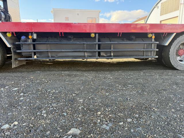 ギガ 　◎セルフクレーン　◎登坂板　◎スムーサー１２段ミッション　◎リヤエアサス　◎ラジコン３段クレーン　◎リモコンジャッキ（24枚目）