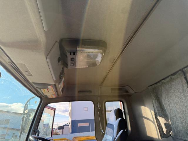 ギガ 　◎セルフクレーン　◎登坂板　◎スムーサー１２段ミッション　◎リヤエアサス　◎ラジコン３段クレーン　◎リモコンジャッキ（51枚目）