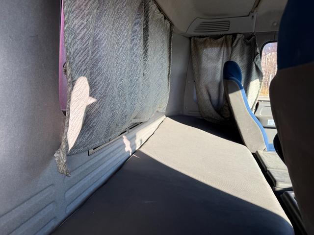 ギガ 　◎セルフクレーン　◎登坂板　◎スムーサー１２段ミッション　◎リヤエアサス　◎ラジコン３段クレーン　◎リモコンジャッキ（52枚目）