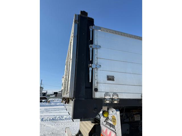 クオン ベースグレード　◎アルミ深箱、土砂禁ロングダンプ◎エスコット１２段◎４２０馬力◎５方開アオリ◎アオリスケットー◎エアシリンダー式手動ピン◎荷台内寸法（長７４０ｃｍ幅２３５ｃｍ高１２０ｃｍ）（14枚目）