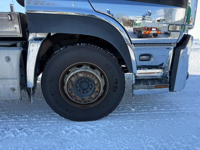 クオン ベースグレード　◎アルミ深箱、土砂禁ロングダンプ◎エスコット１２段◎４２０馬力◎５方開アオリ◎アオリスケットー◎エアシリンダー式手動ピン◎荷台内寸法（長７４０ｃｍ幅２３５ｃｍ高１２０ｃｍ）（37枚目）