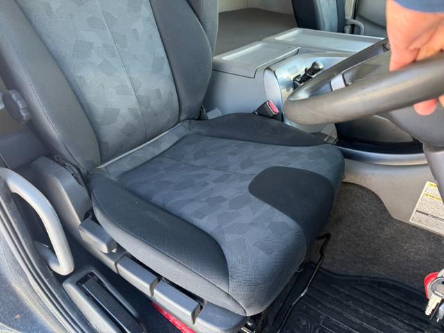 クオン ベースグレード　◎アルミ深箱、土砂禁ロングダンプ◎エスコット１２段◎４２０馬力◎５方開アオリ◎アオリスケットー◎エアシリンダー式手動ピン◎荷台内寸法（長７４０ｃｍ幅２３５ｃｍ高１２０ｃｍ）（61枚目）