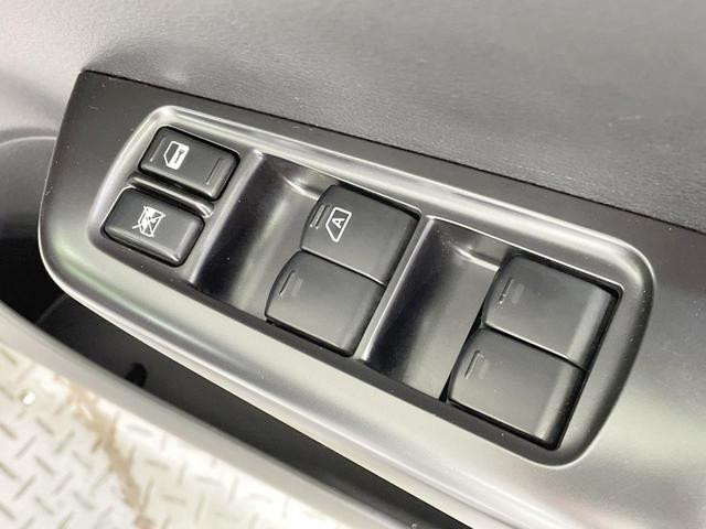 インプレッサ ＷＲＸ　ＳＴＩ　Ａライン　ＳＤナビ　半革シート　パワーシート　スマートキー　ＨＩＤヘッド　ＥＴＣ　クルコン　オートエアコン　純正１８インチＡＷ　Ｂｌｕｅｔｏｏｔｈ　ＣＤ　ＤＶＤ　フルセグ　電動格納ミラー　禁煙車（26枚目）