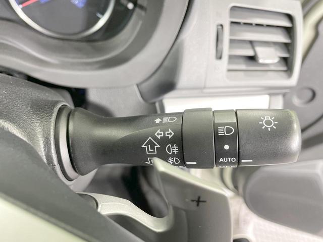ＸＶハイブリッド ２．０ｉ－Ｌ　アイサイト　禁煙車　純正ナビ　バックカメラ　パワーシート　衝突軽減　レーダークルーズ　ＨＩＤヘッドライト　ＥＴＣ　ステアリングスイッチ　純正１７ＡＷ　デュアルエアコン　パドルシフト　スマートキー　オートライト（31枚目）