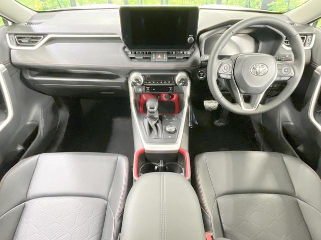 ＲＡＶ４ ハイブリッドアドベンチャー　オフロードパッケージＩＩ　４ＷＤ　登録済未使用車　バックカメラ　寒冷地仕様　衝突被害軽減システム　レーダークルーズ　パワーシート　コーナーセンサー　スマートキー　ＬＥＤヘッド　ルーフレール　ＥＴＣ２．０　オートハイビーム（2枚目）
