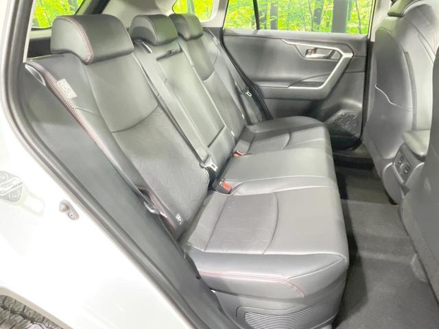 ＲＡＶ４ ハイブリッドアドベンチャー　オフロードパッケージＩＩ　４ＷＤ　登録済未使用車　バックカメラ　寒冷地仕様　衝突被害軽減システム　レーダークルーズ　パワーシート　コーナーセンサー　スマートキー　ＬＥＤヘッド　ルーフレール　ＥＴＣ２．０　オートハイビーム（10枚目）