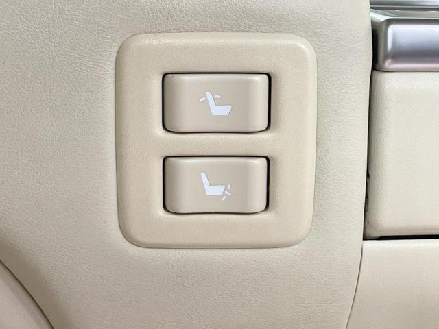 ヴェルファイアハイブリッド Ｖ　Ｌエディション　４ＷＤ　両側電動ドア　純正ＳＤナビ　バックカメラ　衝突軽減　１００Ｖ電源　レーダークルーズ　禁煙車　電動リアゲート　レザーシート　前後席パワーシート　ドラレコ　コーナーセンサー　前席シートヒーター（35枚目）
