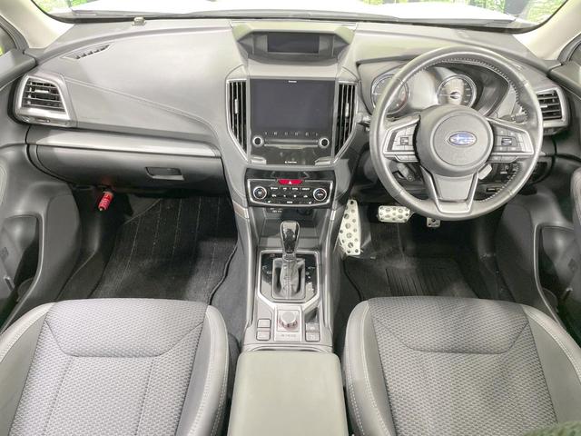 フォレスター プレミアム　４ＷＤ　純正８インチＳＤナビ　サイドカメラ　バックカメラ　寒冷地仕様　衝突軽減　禁煙車　ハーフレザーシート　コーナーセンサー　スマートキー　ＬＥＤヘッド　ビルトインＥＴＣ　クルコン　パワーシート（2枚目）