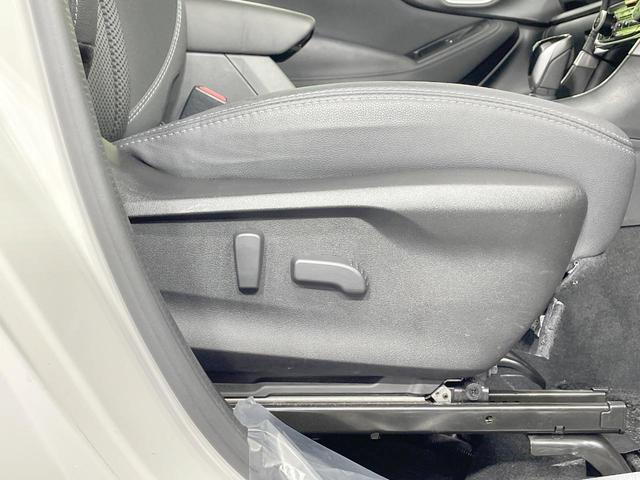 フォレスター プレミアム　４ＷＤ　純正８インチＳＤナビ　サイドカメラ　バックカメラ　寒冷地仕様　衝突軽減　禁煙車　ハーフレザーシート　コーナーセンサー　スマートキー　ＬＥＤヘッド　ビルトインＥＴＣ　クルコン　パワーシート（7枚目）