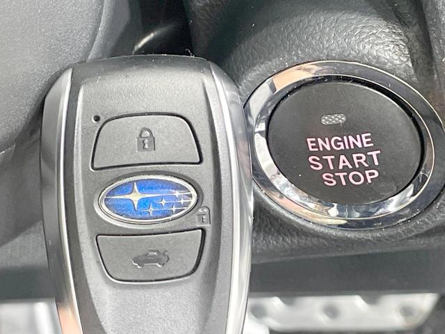 フォレスター プレミアム　４ＷＤ　純正８インチＳＤナビ　サイドカメラ　バックカメラ　寒冷地仕様　衝突軽減　禁煙車　ハーフレザーシート　コーナーセンサー　スマートキー　ＬＥＤヘッド　ビルトインＥＴＣ　クルコン　パワーシート（9枚目）