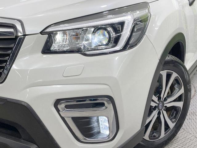 フォレスター プレミアム　４ＷＤ　純正８インチＳＤナビ　サイドカメラ　バックカメラ　寒冷地仕様　衝突軽減　禁煙車　ハーフレザーシート　コーナーセンサー　スマートキー　ＬＥＤヘッド　ビルトインＥＴＣ　クルコン　パワーシート（14枚目）