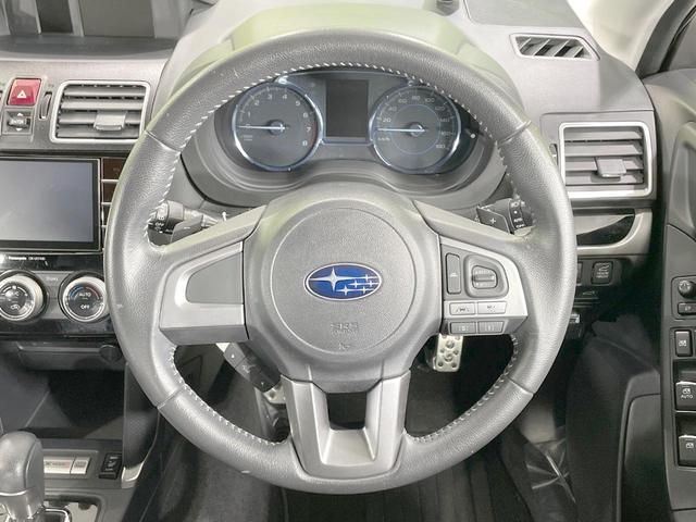 フォレスター Ｓ－リミテッド　禁煙車　純正ナビ　バックカメラ　衝突軽減　パワーバックドア　シートヒーター　パワーシート　ドラレコ　ブラインドスポットモニター　レーダークルーズ　ＥＴＣ　ＬＥＤヘッド　パドルシフト　純正１８ＡＷ（12枚目）