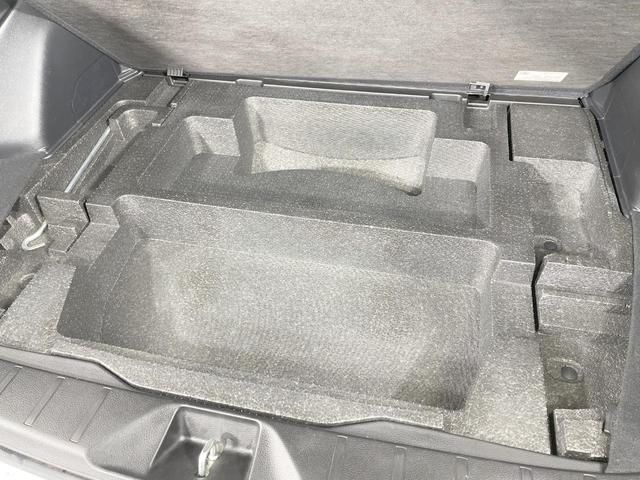フォレスター Ｓ－リミテッド　禁煙車　純正ナビ　バックカメラ　衝突軽減　パワーバックドア　シートヒーター　パワーシート　ドラレコ　ブラインドスポットモニター　レーダークルーズ　ＥＴＣ　ＬＥＤヘッド　パドルシフト　純正１８ＡＷ（65枚目）