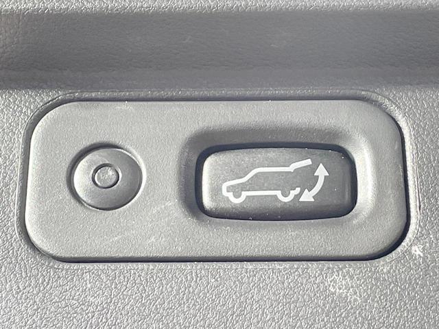 デリカD:5 P 4WD アルパイン11型ナビ 全周囲カメラ 両側電動ドア SDナビ 衝突軽減 レーダークルーズ 電動リアゲート パワーシート コーナーセンサー スマートキー LEDヘッド オートハイビーム 禁煙車(27枚目)