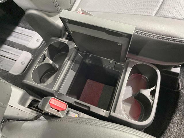 デリカD:5 P 4WD アルパイン11型ナビ 全周囲カメラ 両側電動ドア SDナビ 衝突軽減 レーダークルーズ 電動リアゲート パワーシート コーナーセンサー スマートキー LEDヘッド オートハイビーム 禁煙車(34枚目)