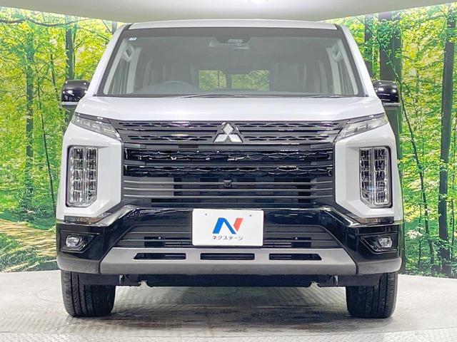デリカＤ：５ シャモニー　登録済未使用車　衝突軽減　バックカメラ　シートヒーター　両側電動ドア　パワーバックドア　レーダークルーズ　ＬＥＤヘッド・フォグ　ステアリングヒーター　純正１８ＡＷ　アイドリングストップ　オートエアコン（16枚目）