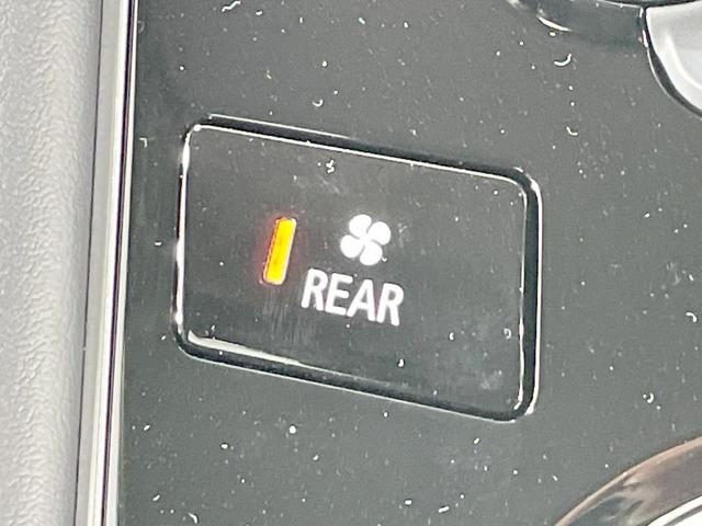 デリカＤ：５ シャモニー　登録済未使用車　衝突軽減　バックカメラ　シートヒーター　両側電動ドア　パワーバックドア　レーダークルーズ　ＬＥＤヘッド・フォグ　ステアリングヒーター　純正１８ＡＷ　アイドリングストップ　オートエアコン（44枚目）