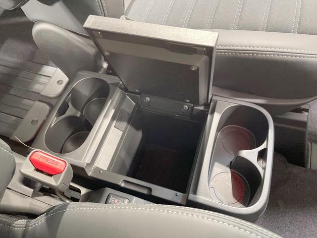 デリカＤ：５ シャモニー　登録済未使用車　衝突軽減　バックカメラ　シートヒーター　両側電動ドア　パワーバックドア　レーダークルーズ　ＬＥＤヘッド・フォグ　ステアリングヒーター　純正１８ＡＷ　アイドリングストップ　オートエアコン（59枚目）