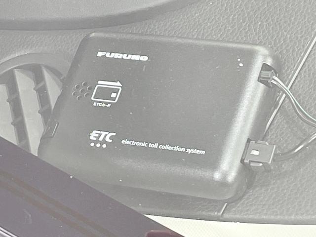 ヴェゼル ｅ：ＨＥＶ　Ｘ　４ＷＤ　ＳＤナビ　バックカメラ　寒冷地仕様　衝突軽減ブレーキ　レーダークルーズ　禁煙車　ドラレコ　コーナーセンサー　スマートキー　ＬＥＤヘッド　ＥＴＣ　オートハイビーム　オートライト（40枚目）