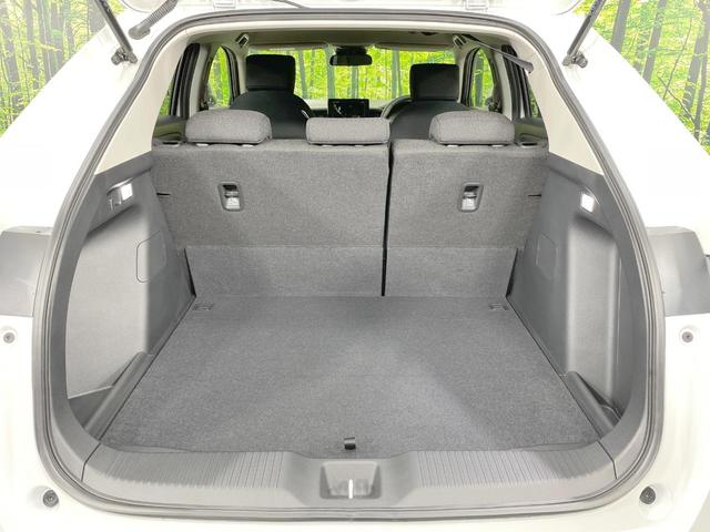 ヴェゼル Ｇ　登録済未使用車　シートヒーター　寒冷地仕様　アダプティブクルーズ　スマートキー　パドルシフト　コーナーセンサー　ＬＥＤヘッド・フォグ　純正１６ＡＷ　オートアコン　ステアリングスイッチ　オートライト（11枚目）