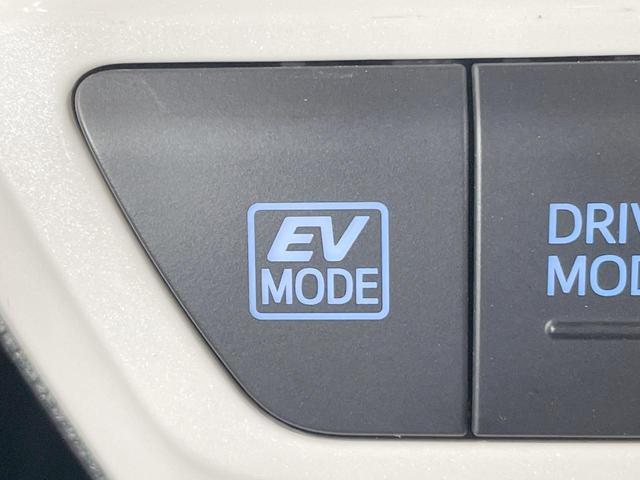 プリウス Ｓ　ＳＤナビ　バックカメラ　寒冷地仕様　衝突軽減　レーダークルーズ　禁煙車　コーナーセンサー　スマートキー　ＬＥＤヘッド　オートハイビーム　オートライト　オートエアコン　ステアリングスイッチ（26枚目）