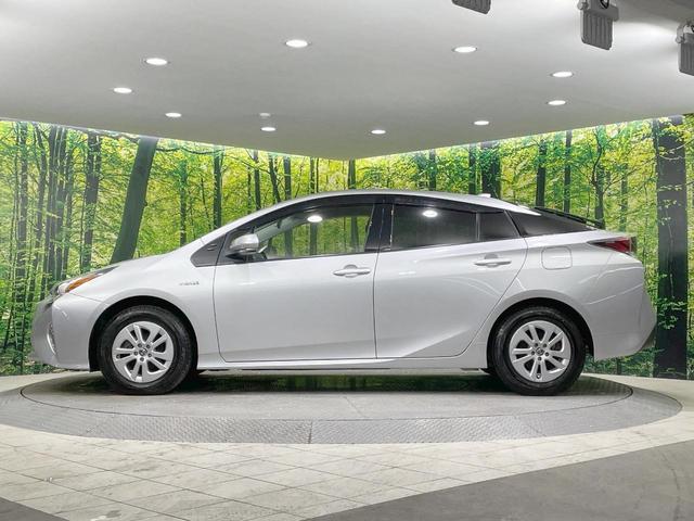 プリウス Ｓ　ＳＤナビ　バックカメラ　寒冷地仕様　衝突軽減　レーダークルーズ　禁煙車　コーナーセンサー　スマートキー　ＬＥＤヘッド　オートハイビーム　オートライト　オートエアコン　ステアリングスイッチ（53枚目）