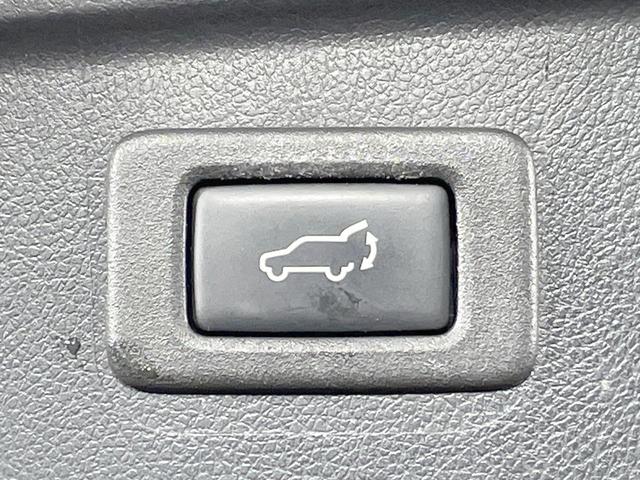 レガシィアウトバック リミテッド 純正8型ナビ バックカメラ 衝突軽減 メモリー付パワーシート 黒革シート パワーバックドア シートヒーター ブラインドスポットモニター ETC レーダークルーズ 純正18AW スマートキー(8枚目)