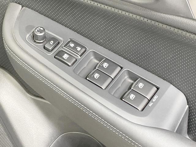 レガシィアウトバック リミテッド 純正8型ナビ バックカメラ 衝突軽減 メモリー付パワーシート 黒革シート パワーバックドア シートヒーター ブラインドスポットモニター ETC レーダークルーズ 純正18AW スマートキー(57枚目)
