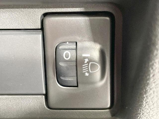 スペーシアカスタム ハイブリッドXS 届出済未使用車 シートヒーター 両側電動ドア 衝突軽減 レーダークルーズ ステアリングヒーター LEDヘッド・フォグ アイドリングストップ 純正15AW 横滑り防止 スマートキー オートエアコン(31枚目)