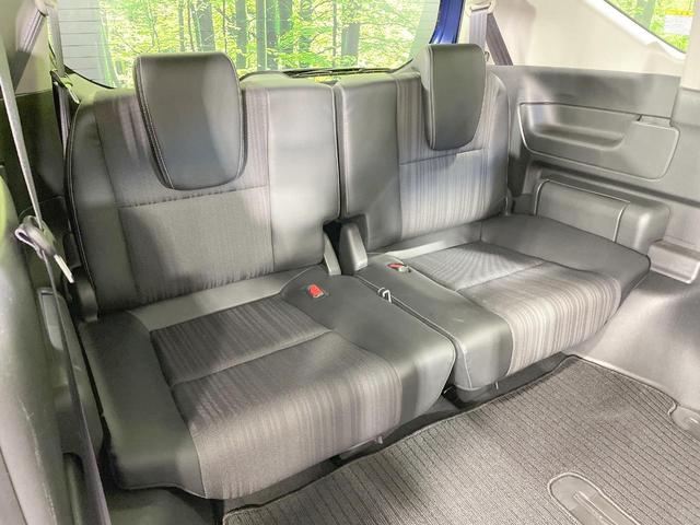 フリードハイブリッド ハイブリッド・Ｇホンダセンシング　純正９型ナビ　バックカメラ　両側電動ドア　シートヒーター　寒冷地仕様　ＬＥＤヘッド　ドラレコ　ＥＴＣ　レーダークルーズ　コーナーセンサー　純正１５ＡＷ　オートエアコン　ステアリングスイッチ　横滑り防止（11枚目）